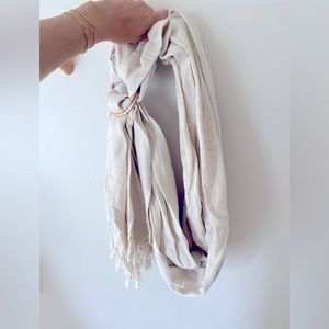 Beachwood baby cream ring sling